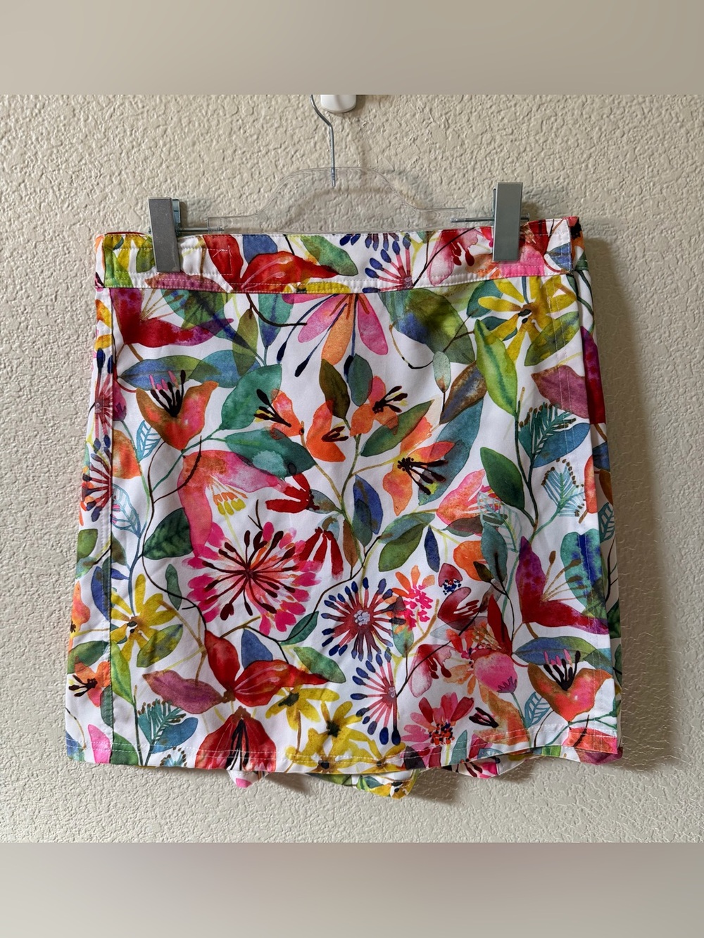 Rip Skirt Hawaii Size Medium Wildflower Watercolor Wrap Skirt Length 2 Vacation